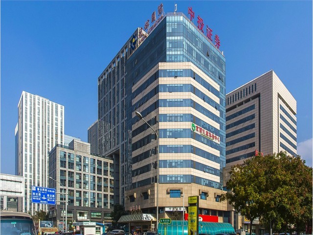 青岛金属护栏推荐货源